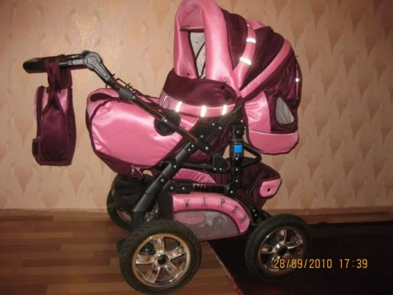 Продается коляска-трансформер, цвет розово-бордовый