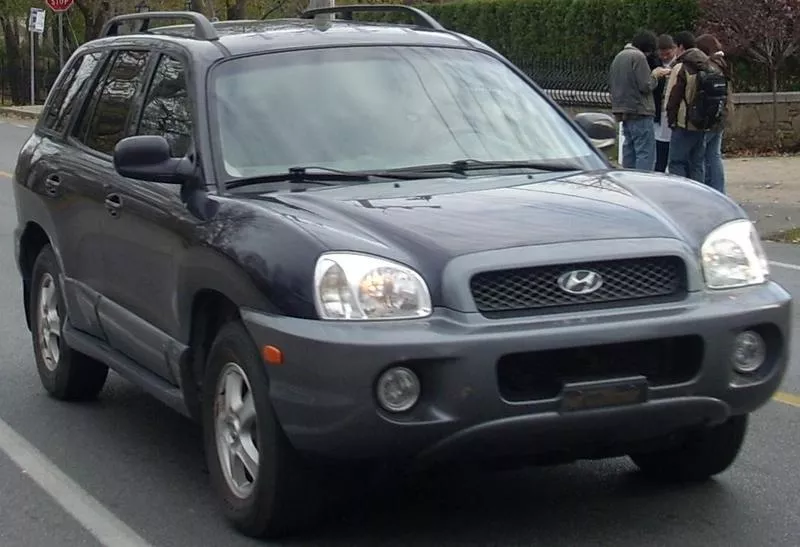 Продаю Hyundai Santa Fe 2001 года выпуска.Объем двигателя 2.7